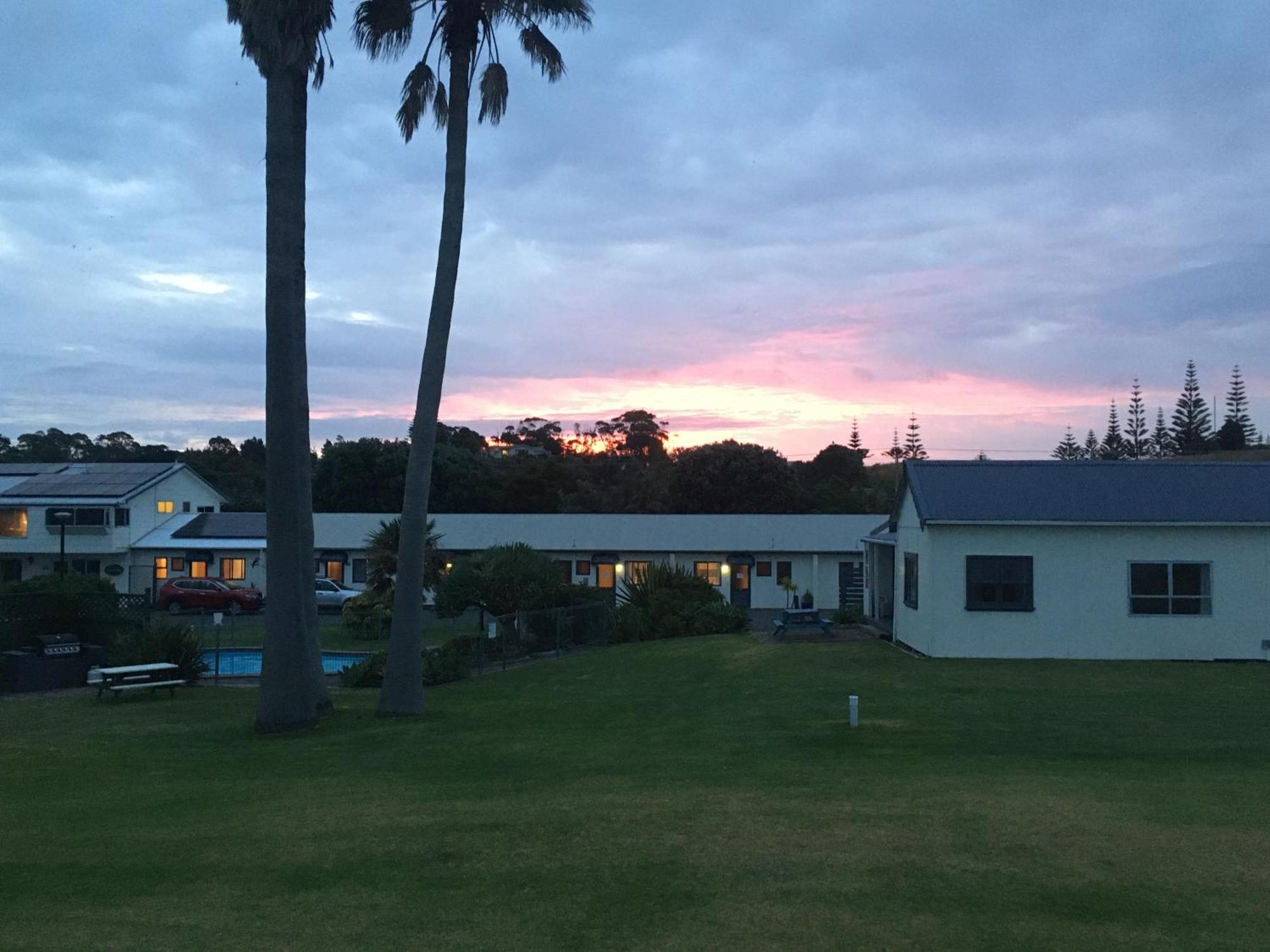 Pukenui Lodge Motel Extérieur photo